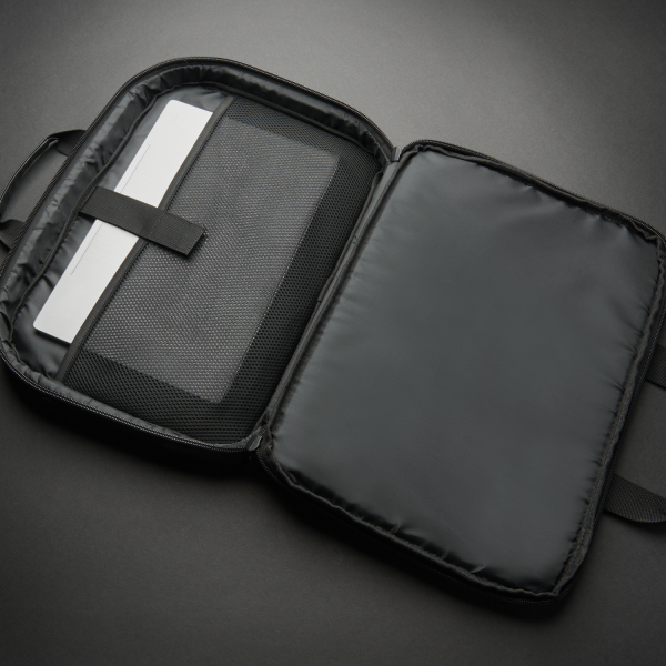 Ccp16 - 16in Notebook Case - Black / Polyester