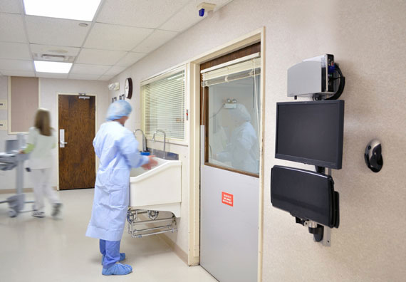 Lx Wall Mount System Polished Aluminum