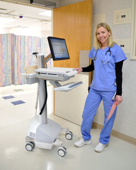 Mobile Cart - StyleView Cart with LCD Arm - Full-Featured Medical Cart - 1 monitor - Tilt/Pan/Rotation - up to 24in - EU