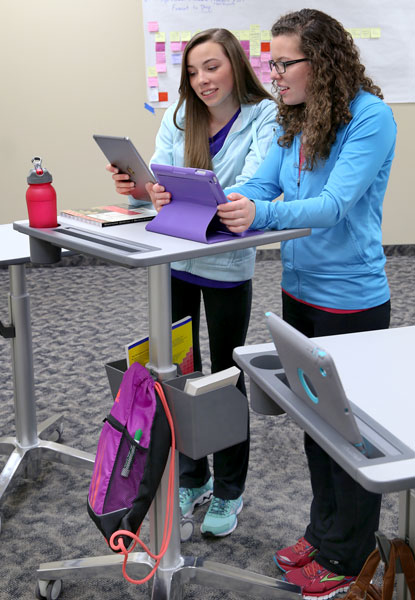 Learnfit Adjustable Standing Student Desk (white/silver)