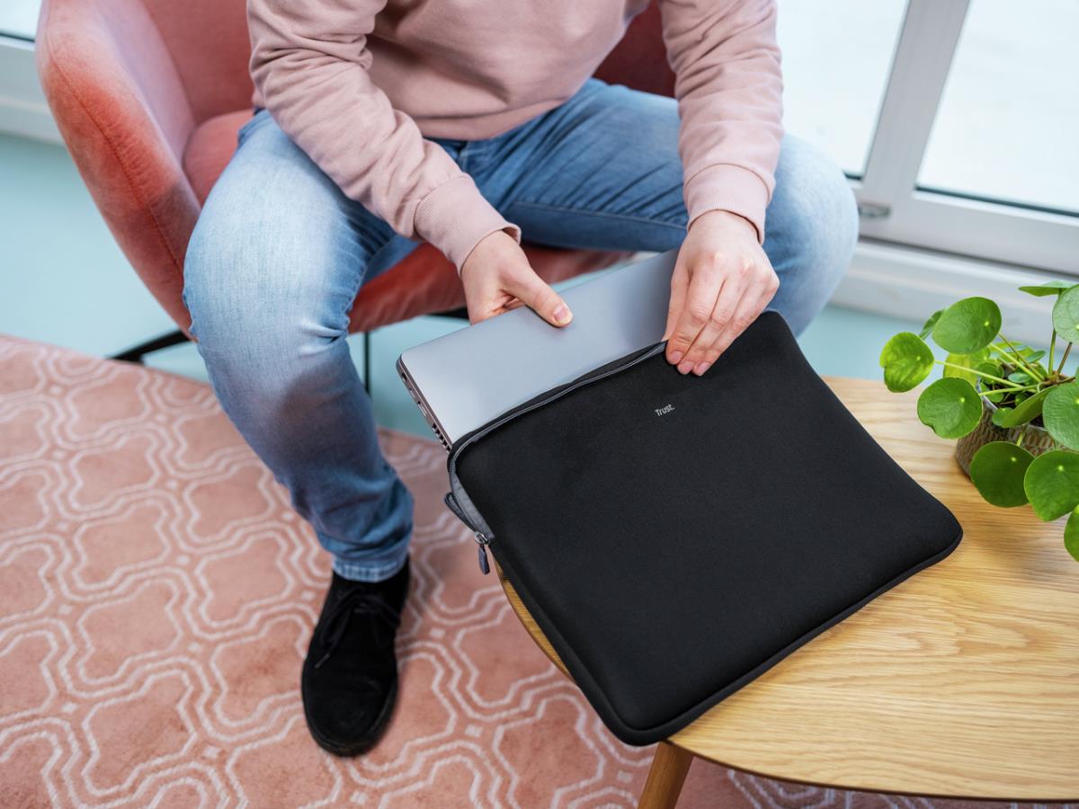 Primo Soft Sleeve For 15.6in Laptops Black