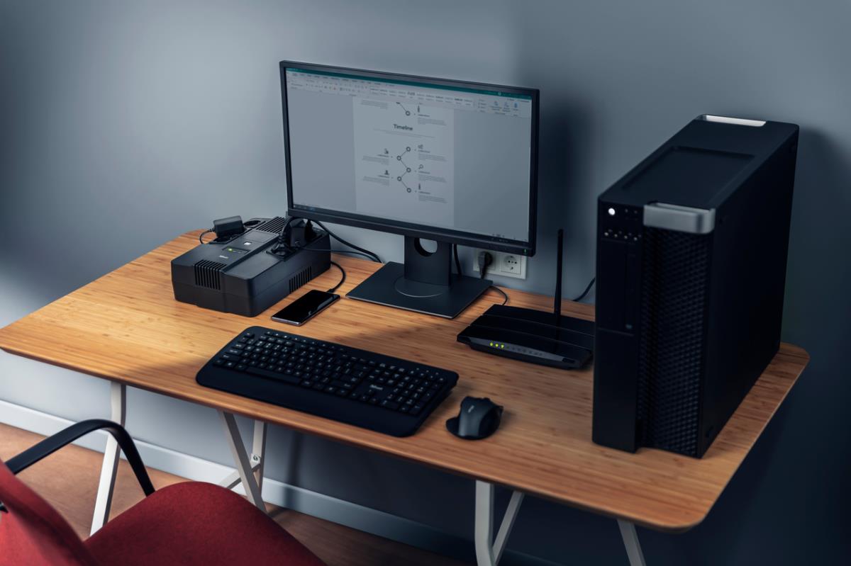 Maxxon 800va UPS With 6 Standard Wall Power Outlets