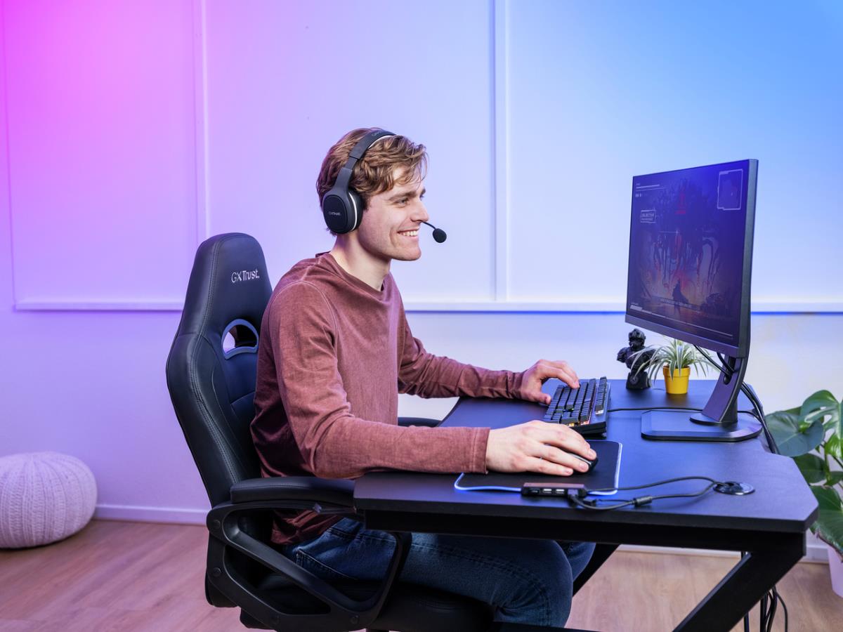 Gxt765 Glide-flex RGB Mousepad