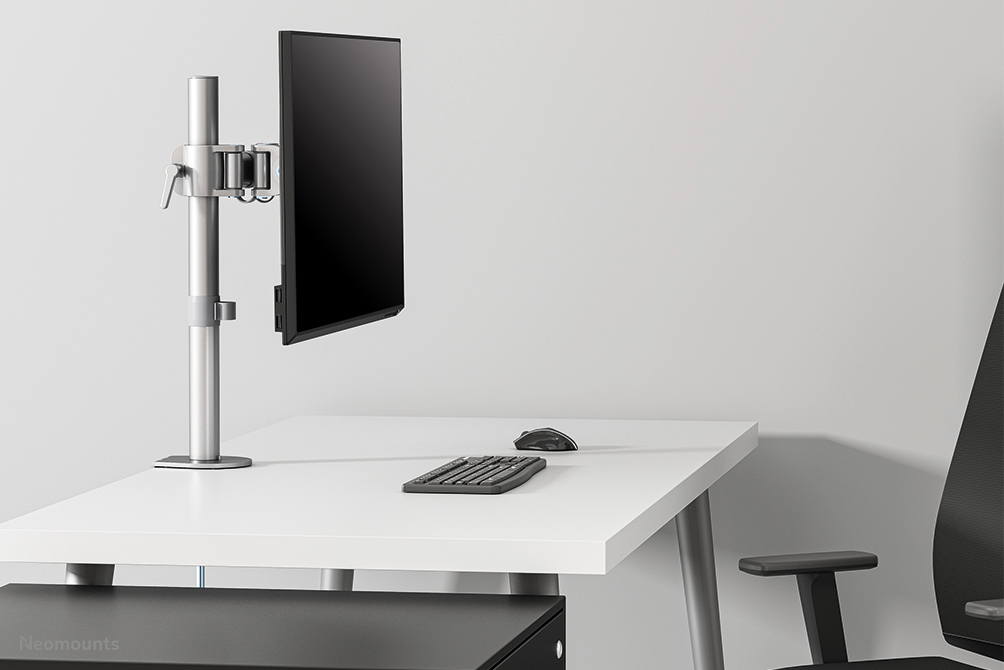 Monitor Mount - Desk - 1 monitor - Full Motion - 10 to 30in - Silver