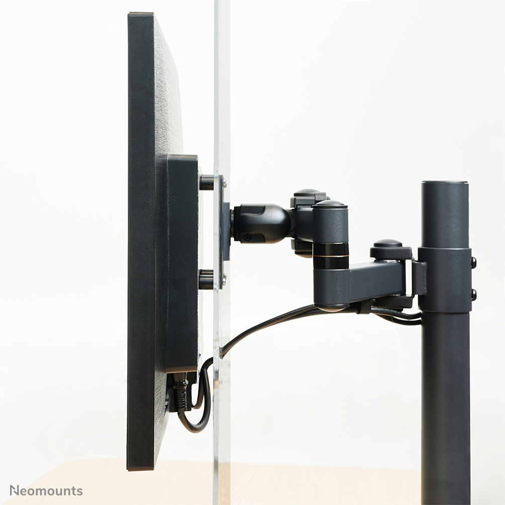 Transparent Screen For 1 Flat Screen