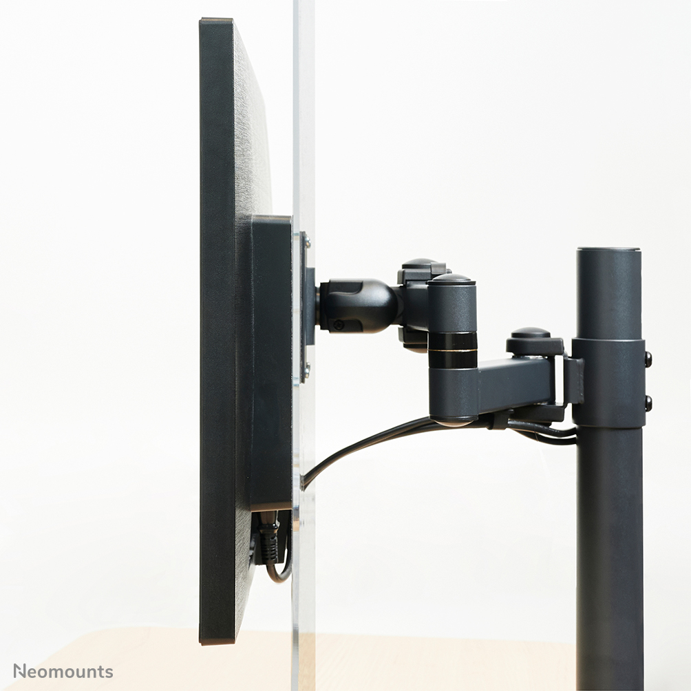 Transparent Screen For 1 Flat Screen