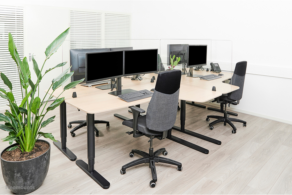 Transparent Protection Screen 140cm Wide