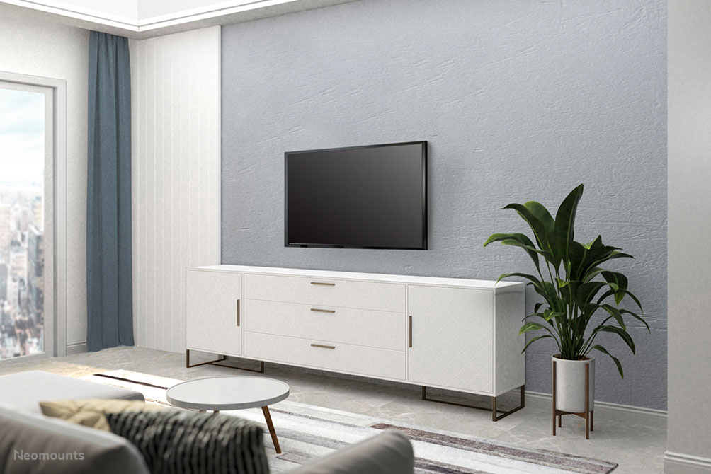 Flat Screen Wall Mount Tiltable 32-55in Black