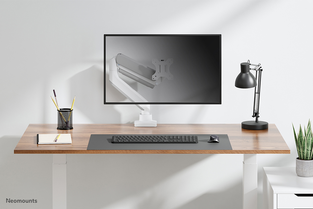 Monitor Mount - Desk - 1 Monitor - Full Motion - 17 To 42in - Wnite