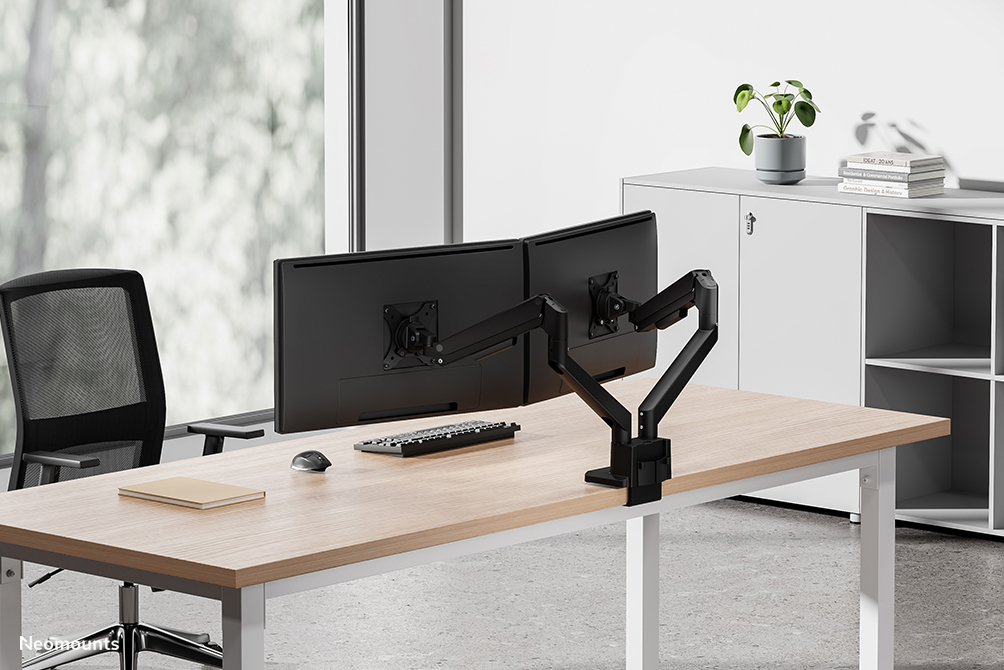 Neomounts Ds70-250bl2 Full Motion Monitor Arm Desk Mount For 17-32in Screens - Black
