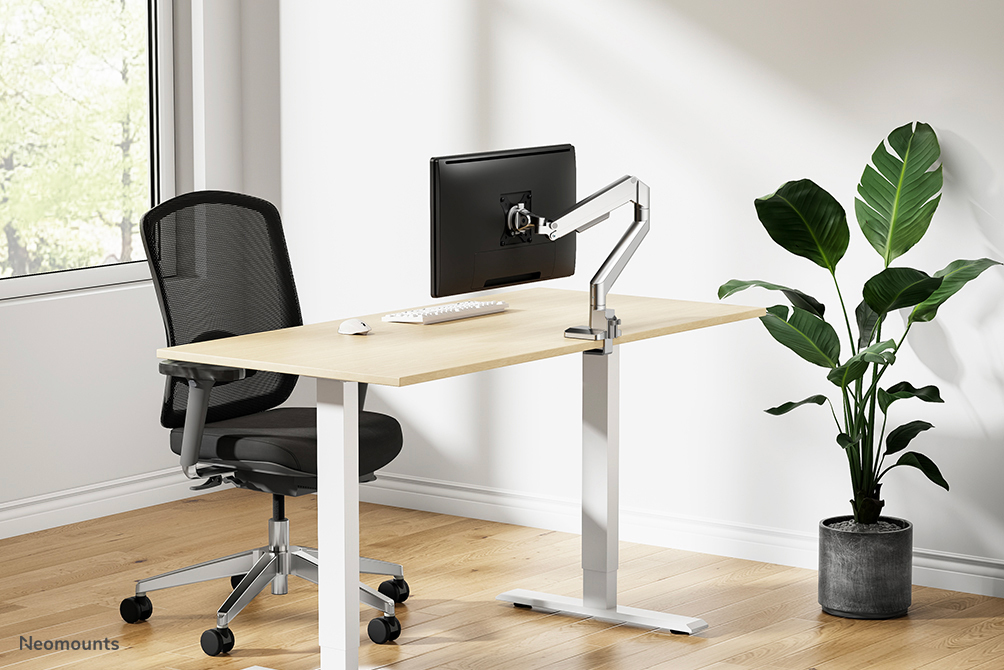 Neomounts Ds70-250sl1 Full Motion Monitor Arm Desk Mount For 17-35in Screens - Silver