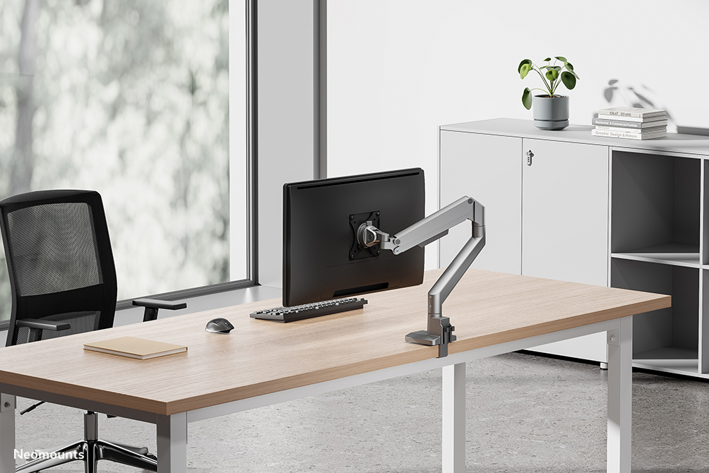 Neomounts Ds70-250sl1 Full Motion Monitor Arm Desk Mount For 17-35in Screens - Silver