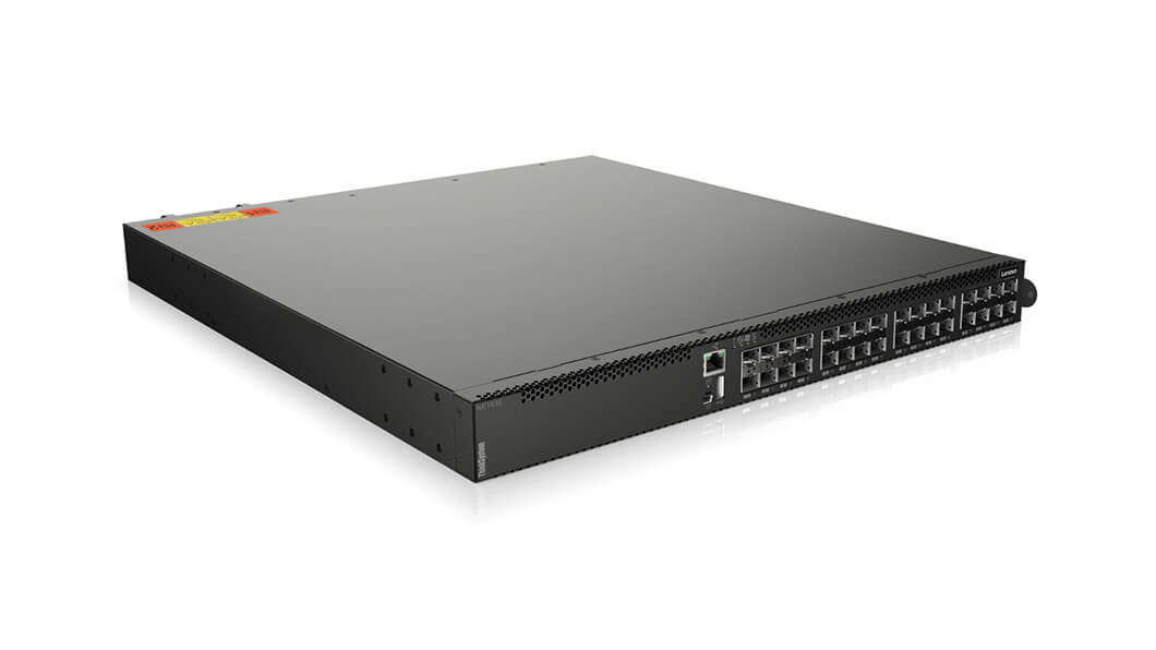 ThinkSystem NE1032 RackSwitch (Front to Rear)