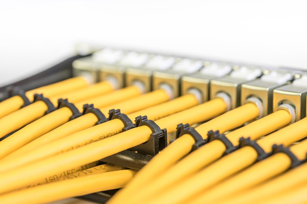 installation cable - Cat 7a - S/FTP - AWG 23/1 simplex - 1000m - Yellow