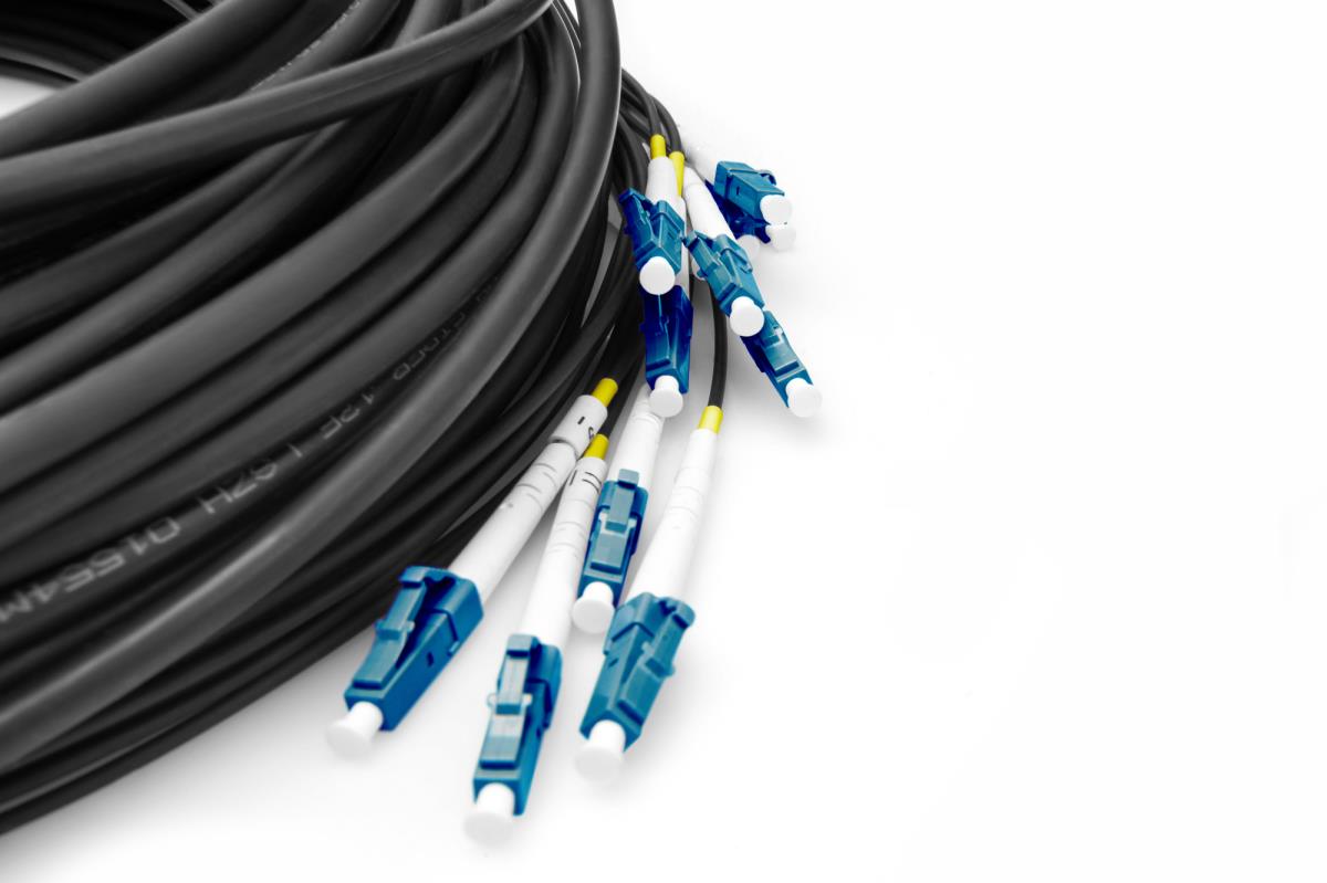 Breakout cable - 12 Fibers SM G.657.A1 LC/UPC-LC/UPC universal black 150m
