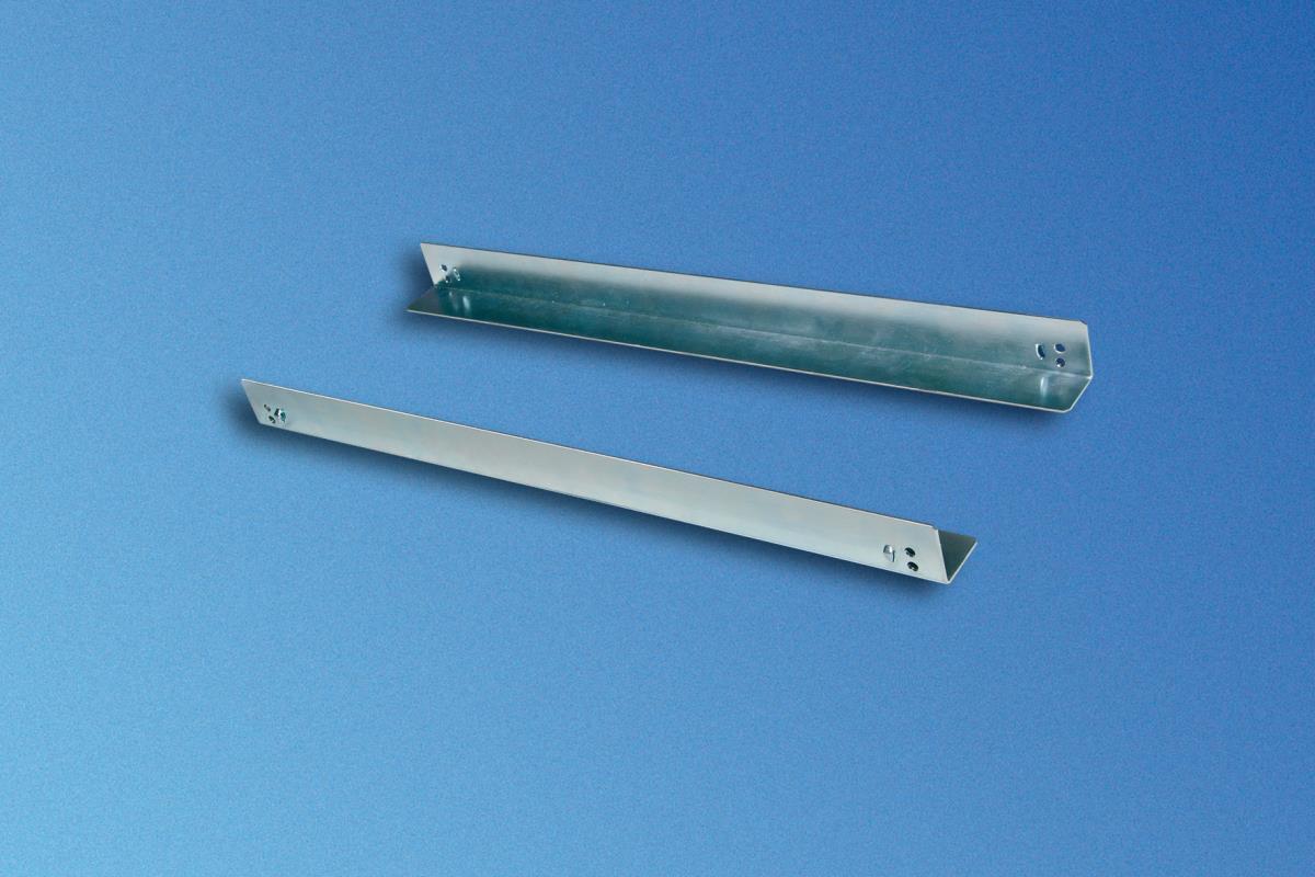 Hook-in Chassis Runner