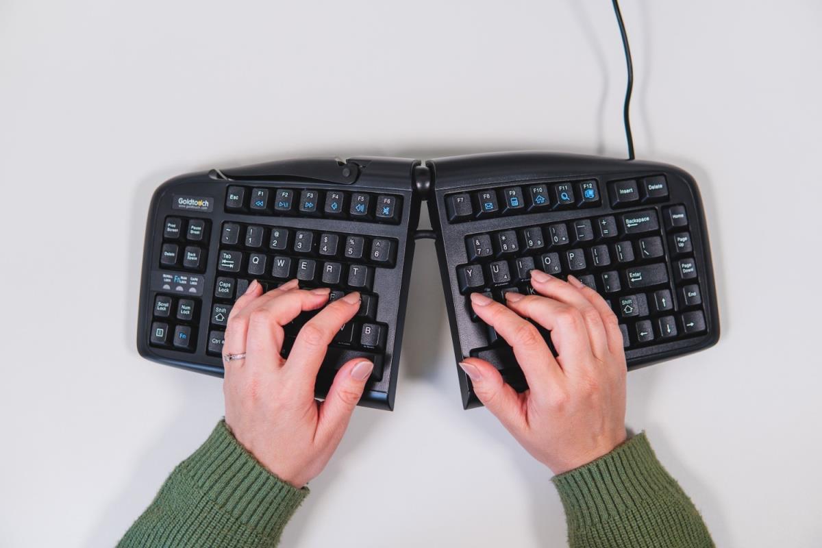 Goldtouch Adjustable V2  Keyboard Black Qwerty Uk