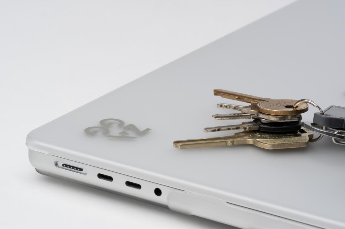 Zagg Hrdshl Apple Macb Pro 16in M3/m2/m1 Clear