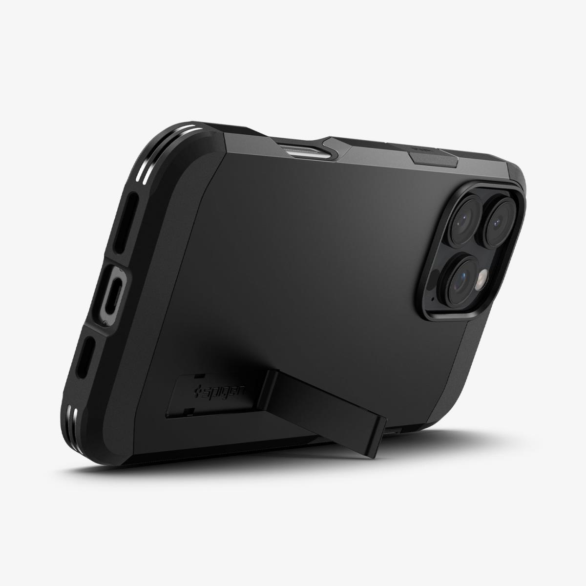 iPhone 16 Pro Max CaseTough Armor MagFit Black