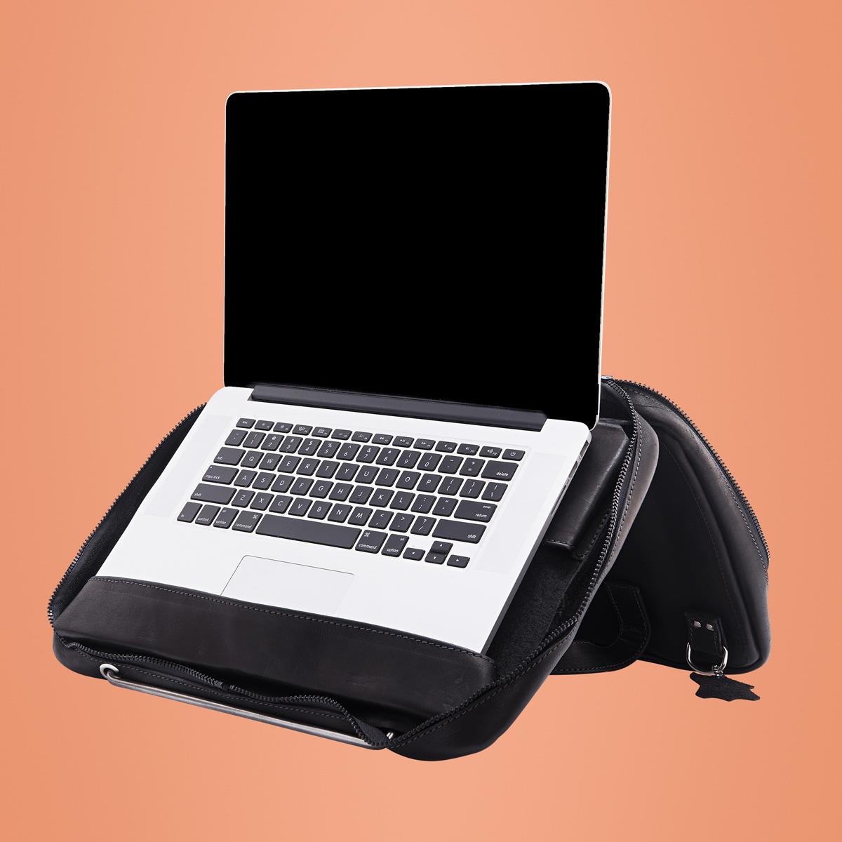 Viva - 15.6in - Notebook Case - Leather - Black