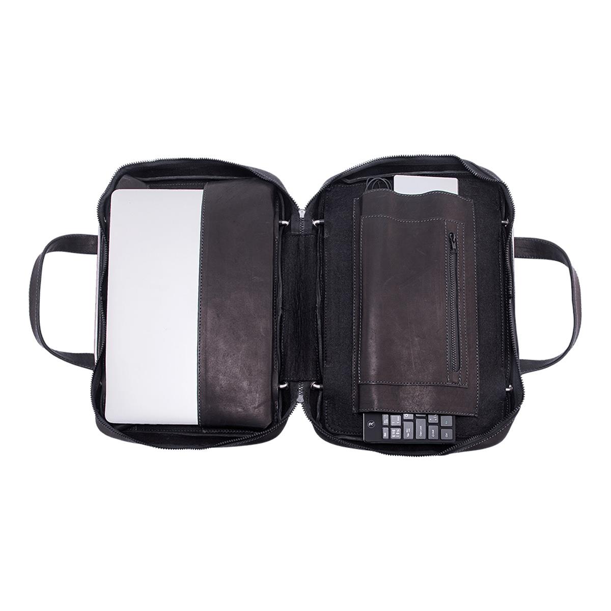 Viva - 15.6in - Notebook Case - Leather - Black