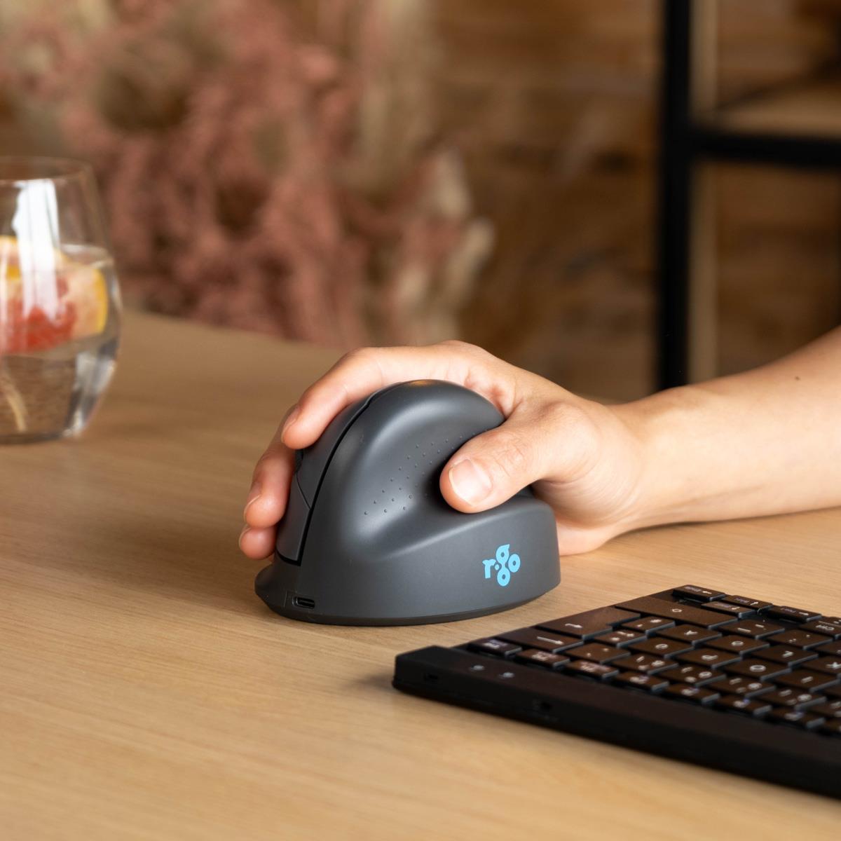 He Basic Vertical Mouse - Ergonomic Mouse - Right Handed - Medium - Wireless