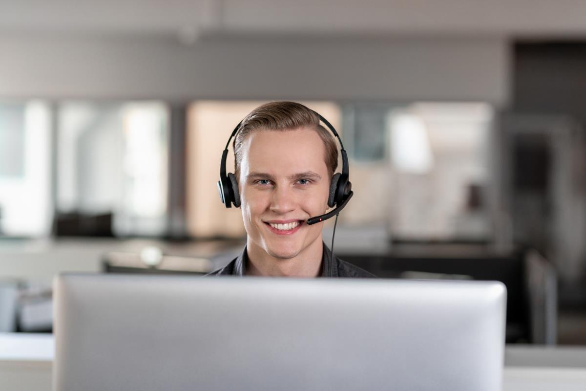 Headset Voice Uc28 Nc - Stereo - USB - Black with Redcorp logo