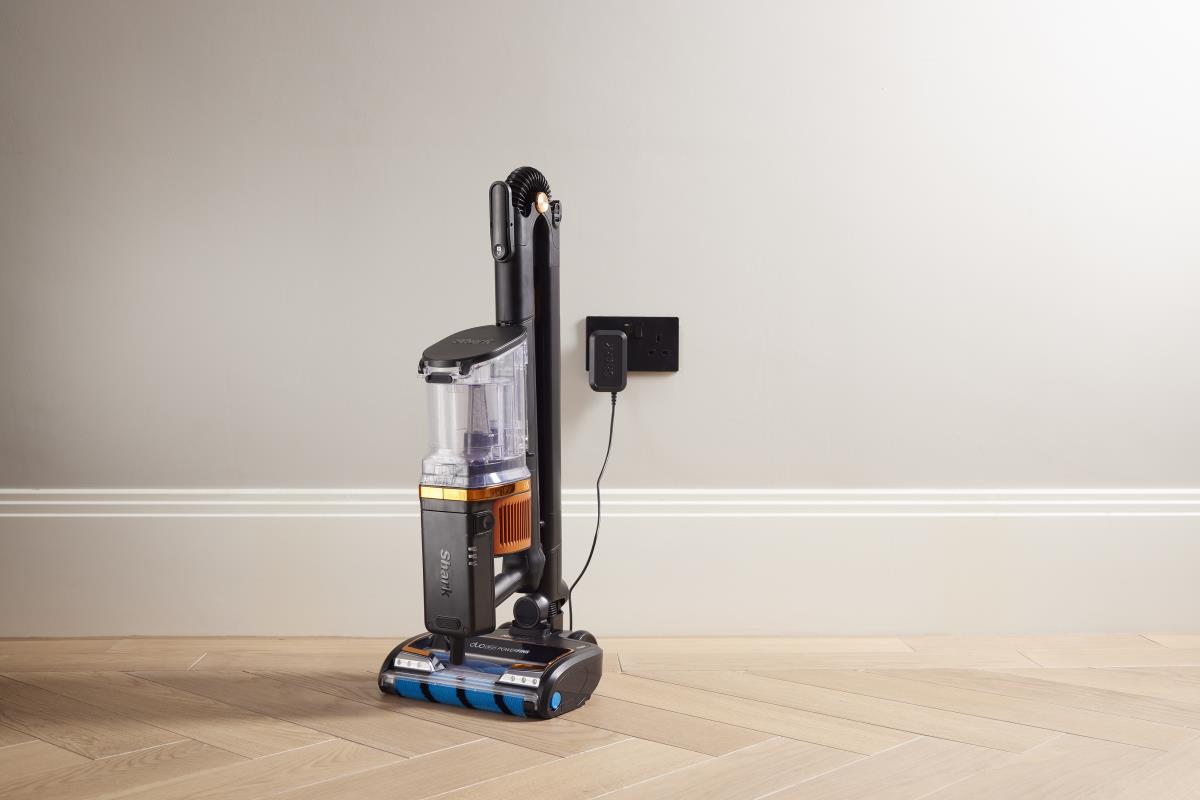 Shark Cordless Vacuum With Anti Hair-wrap Powerfins Technology And Flexology