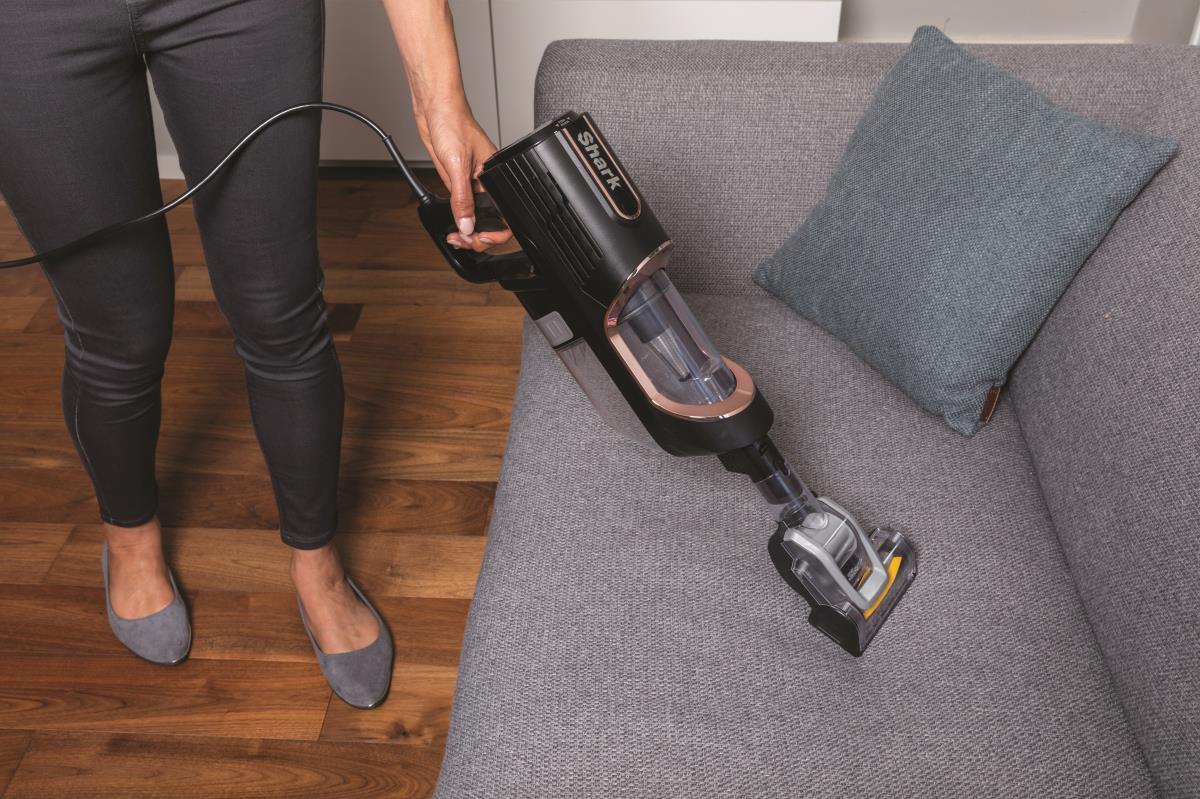 Corded Vacuum With Anti Hair Wrap Technology And Flexology Cord Lenght 8m   Duo Clean Brush And Tr