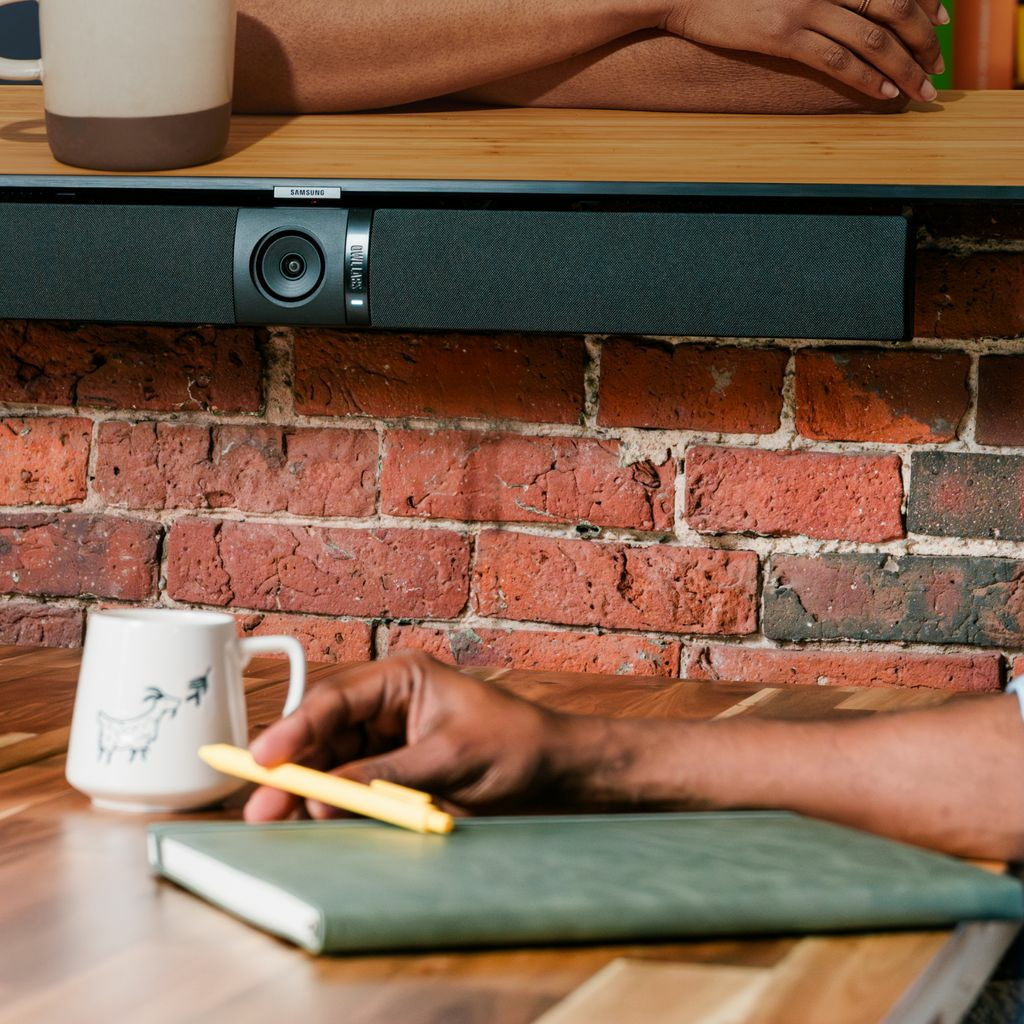 Owl Bar Charcoal With Active Speaker Focus