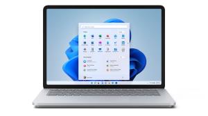 Surface Laptop Studio - 14.4in Touchscreen - i5 11300h - 16GB Ram - 512GB SSD - Win10 Pro - Platinum - Qwertzu Swiss-lux - Iris Xe